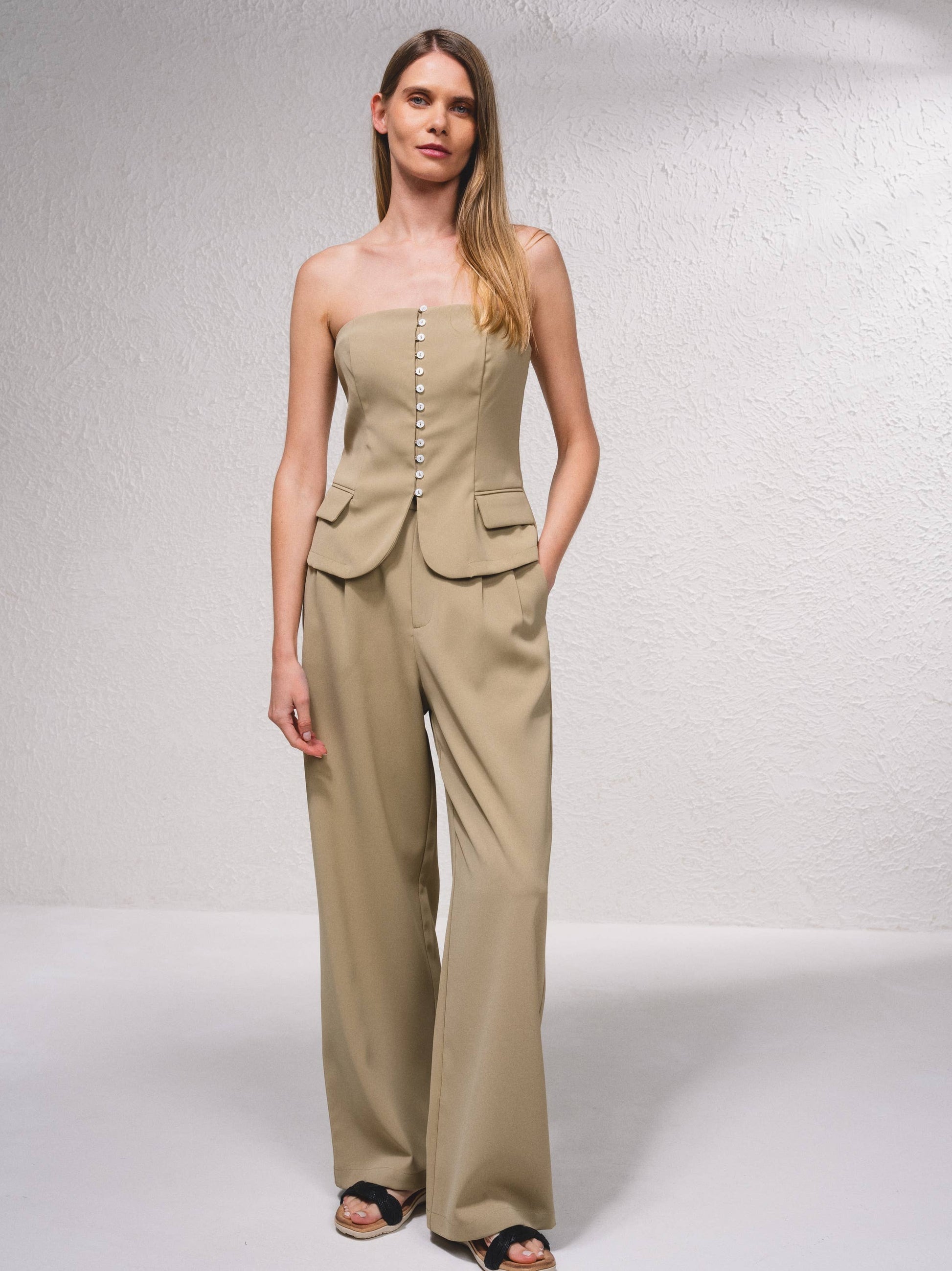 Pantaloni da abito ampi con pinces