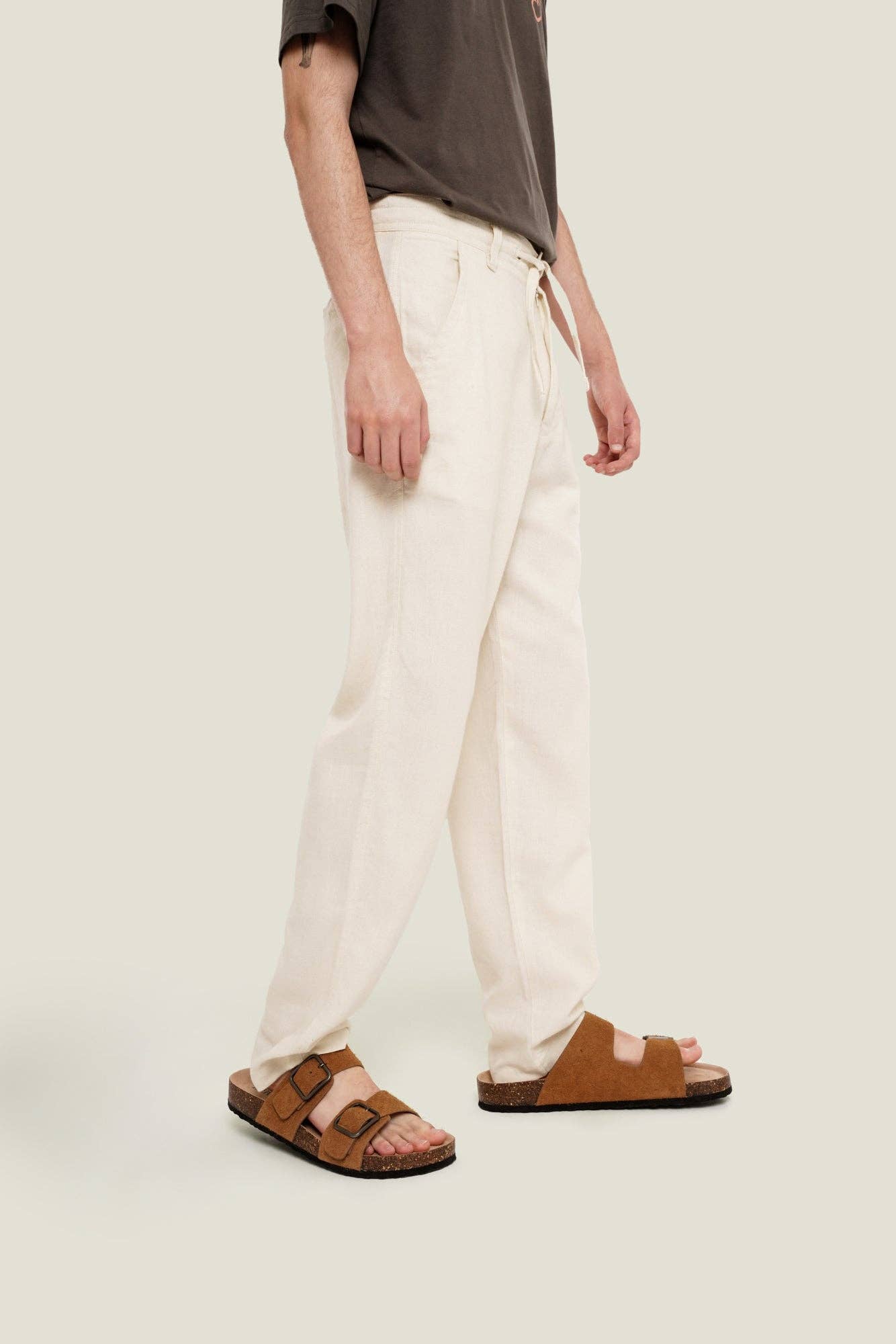 Pantaloni in lino a gamba dritta color crema