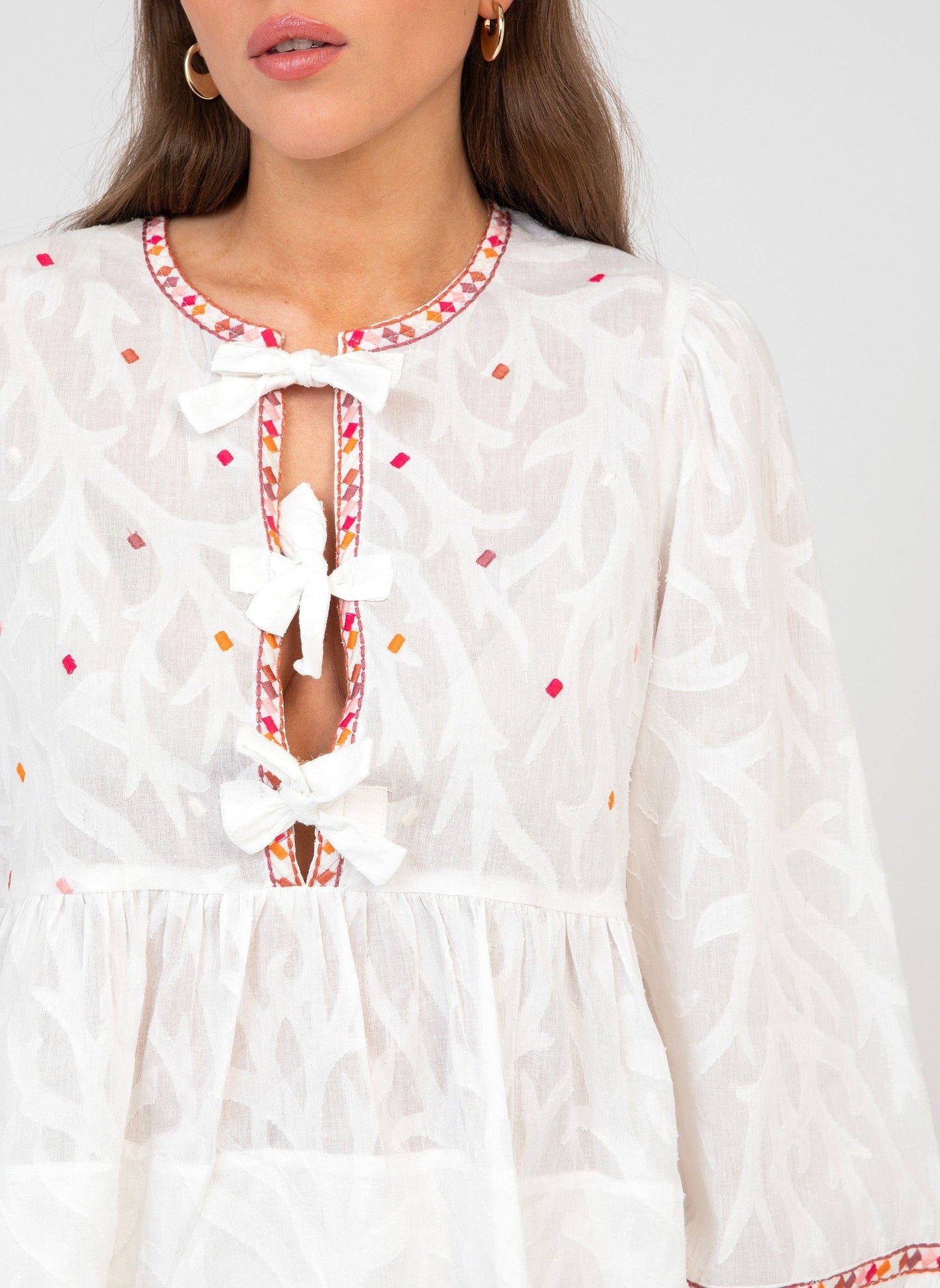 Camicia Servane ecru in voile di cotone con fiocchi