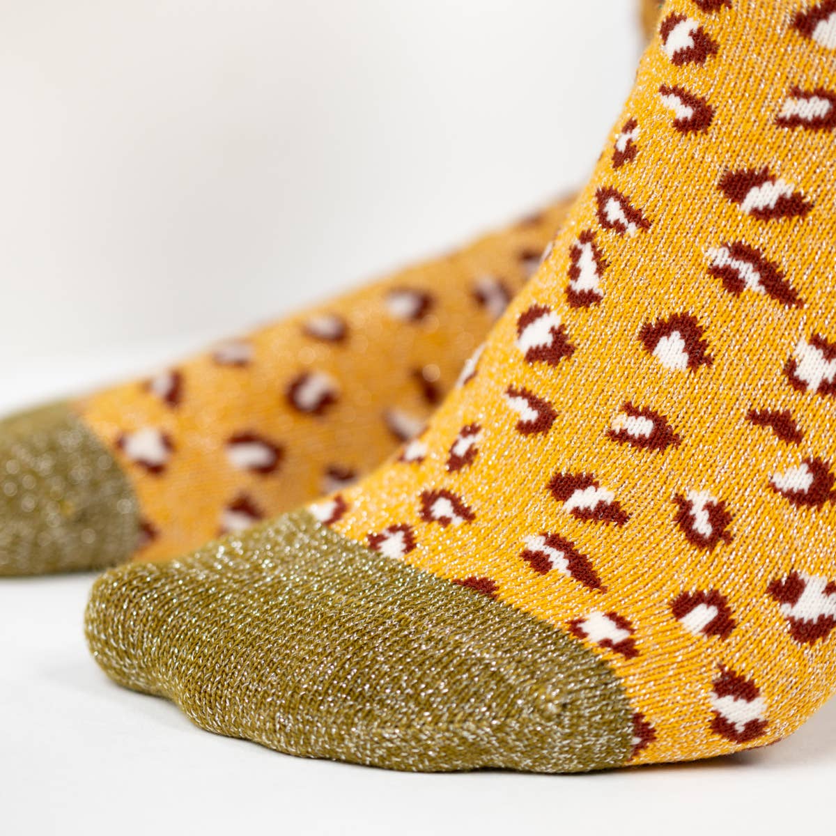 Calzini alla caviglia leopardati glitterati giallo e bordeaux