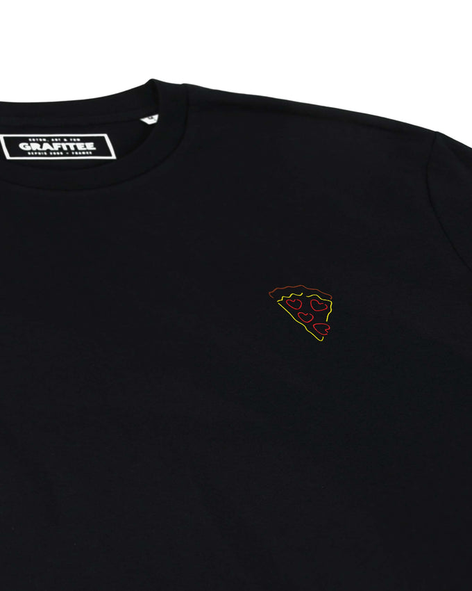 T-shirt nera con ricamo Pizza Love in cotone biologico