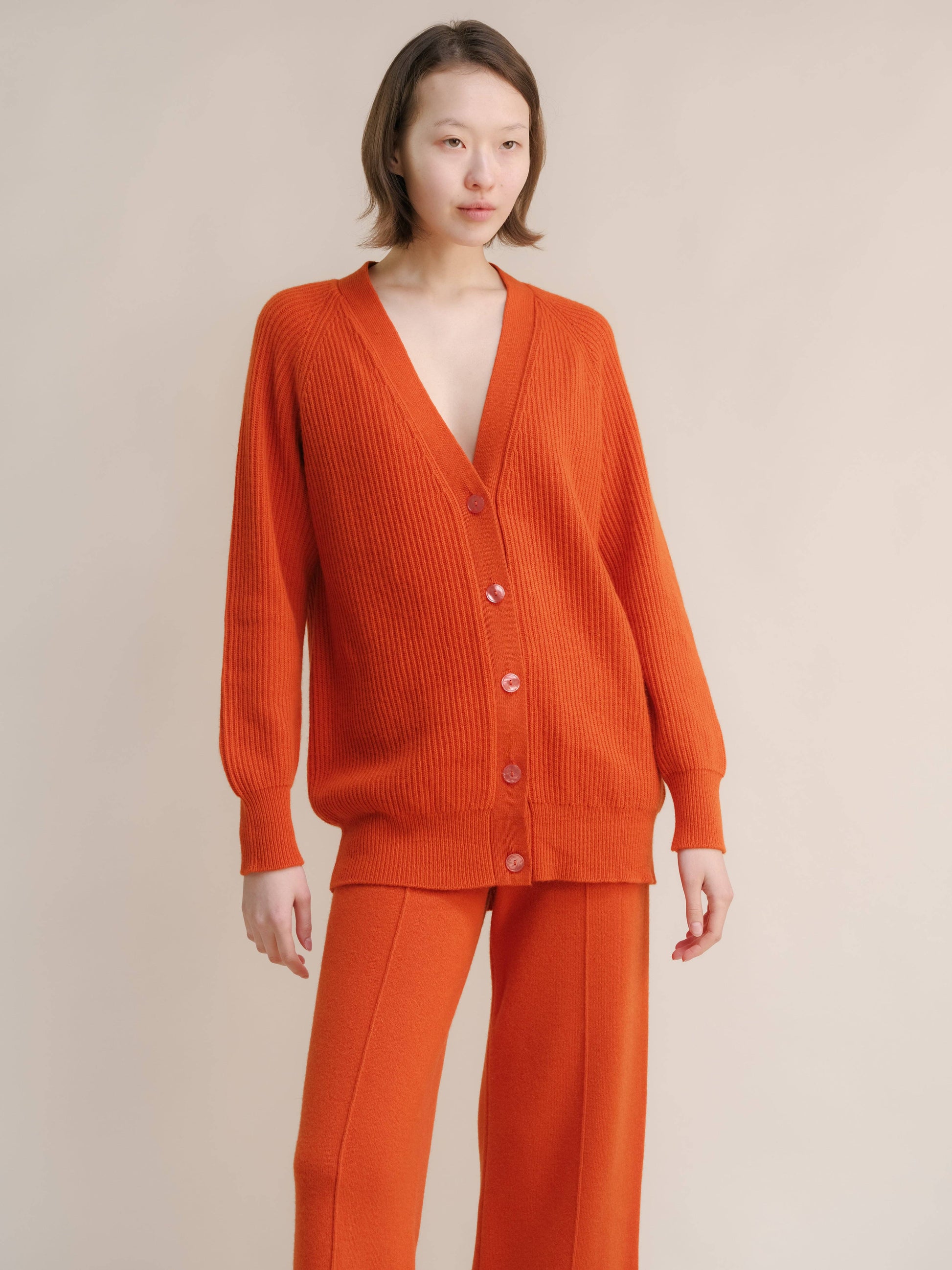 Cardigan lungo a coste in misto cashmere