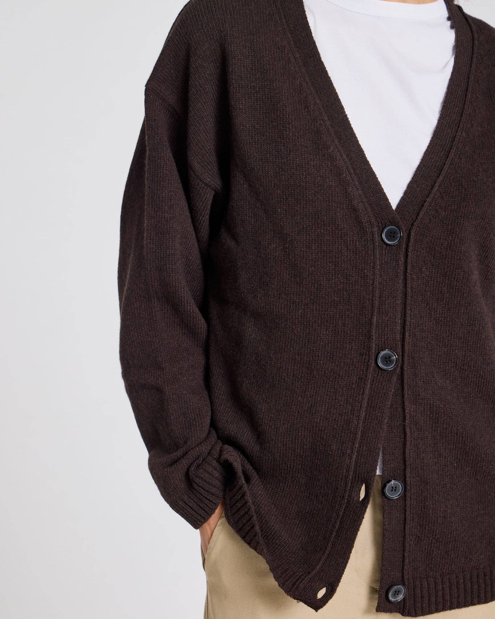 Cardigan in lana d’agnello Edith con scollo a V