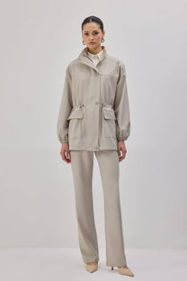 Giacca con zip e collo dritto