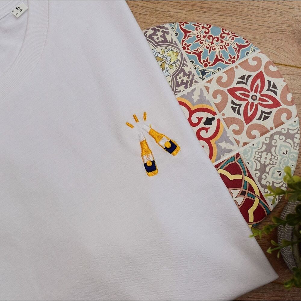 T-shirt in cotone biologico con ricamo