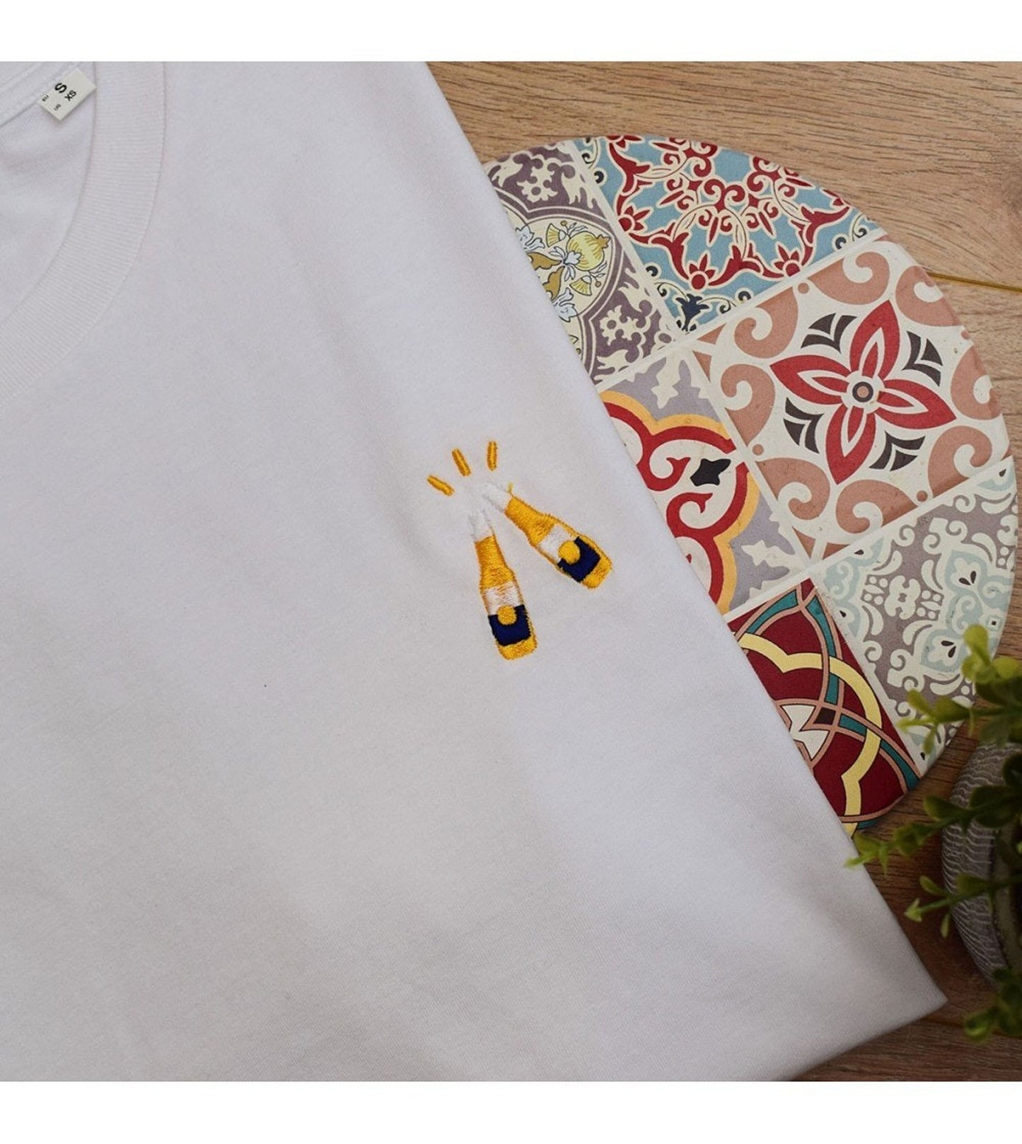 T-shirt in cotone biologico con ricamo