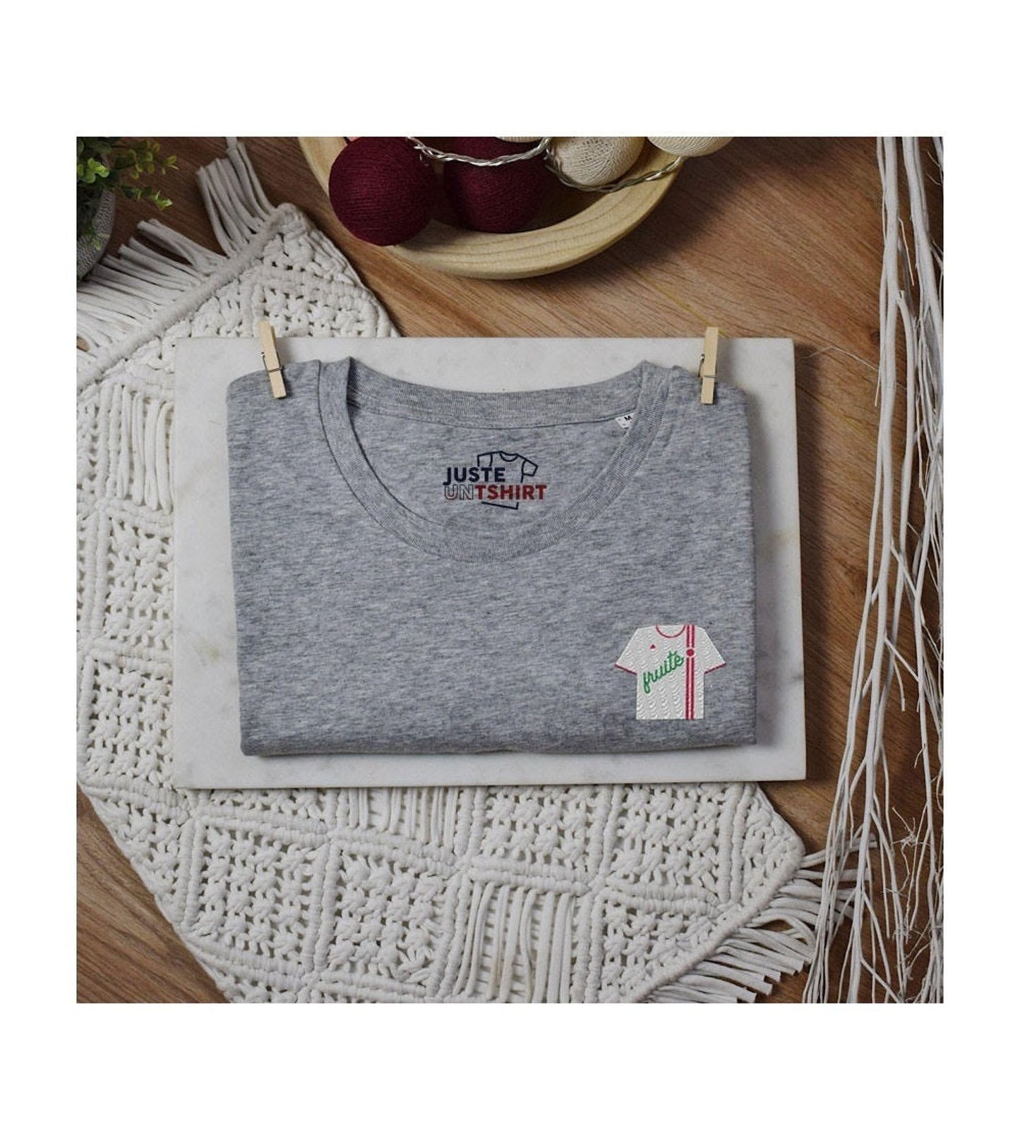 T-shirt ricamata Nancy in cotone biologico