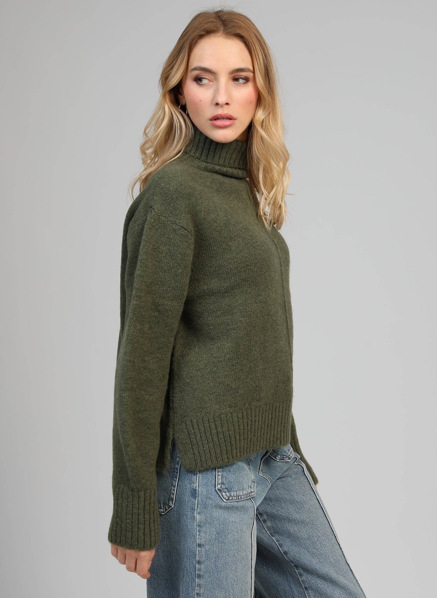 Maglione dolcevita in maglia kaki