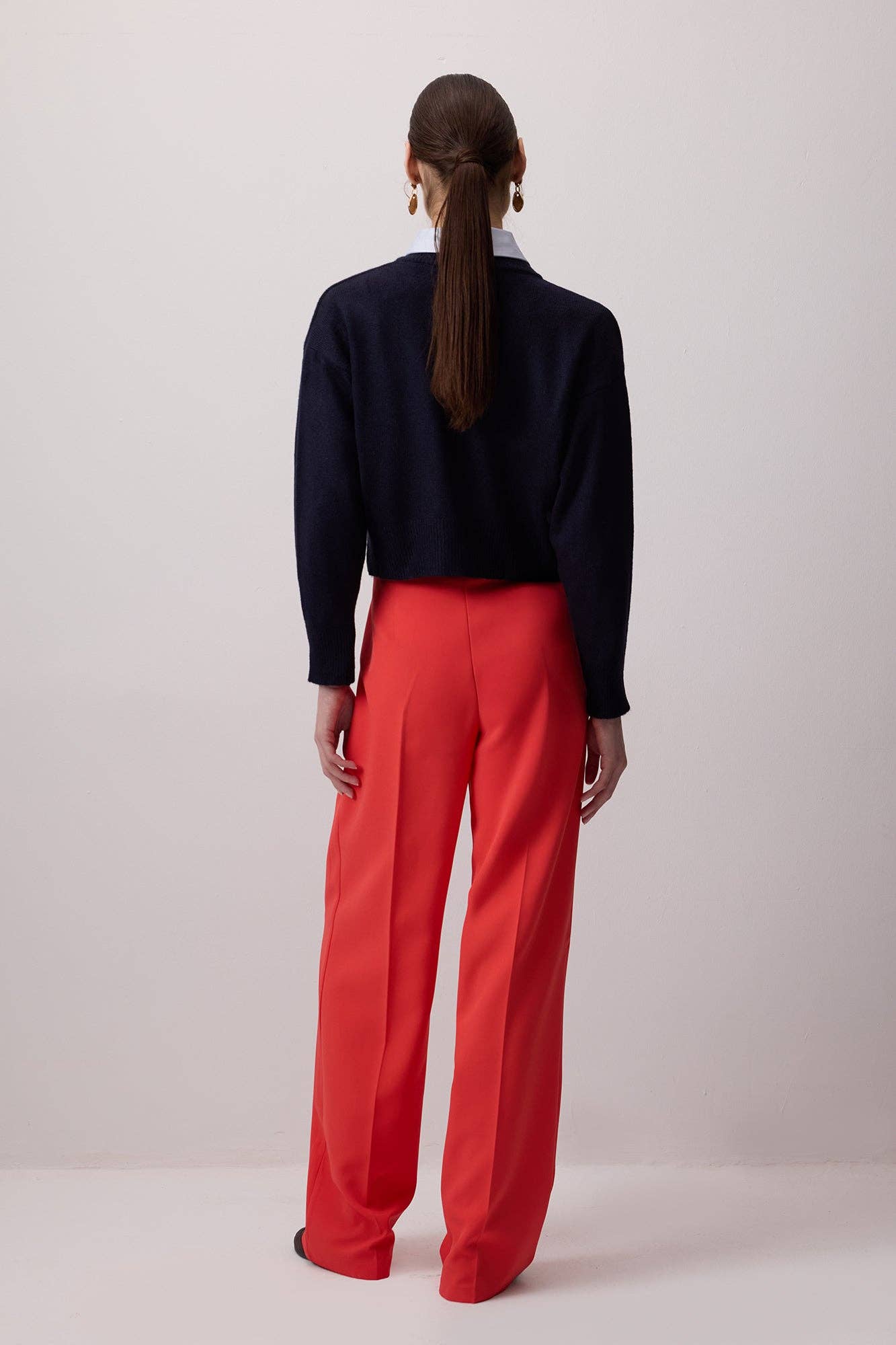 Cardigan corto in maglia con bottoni