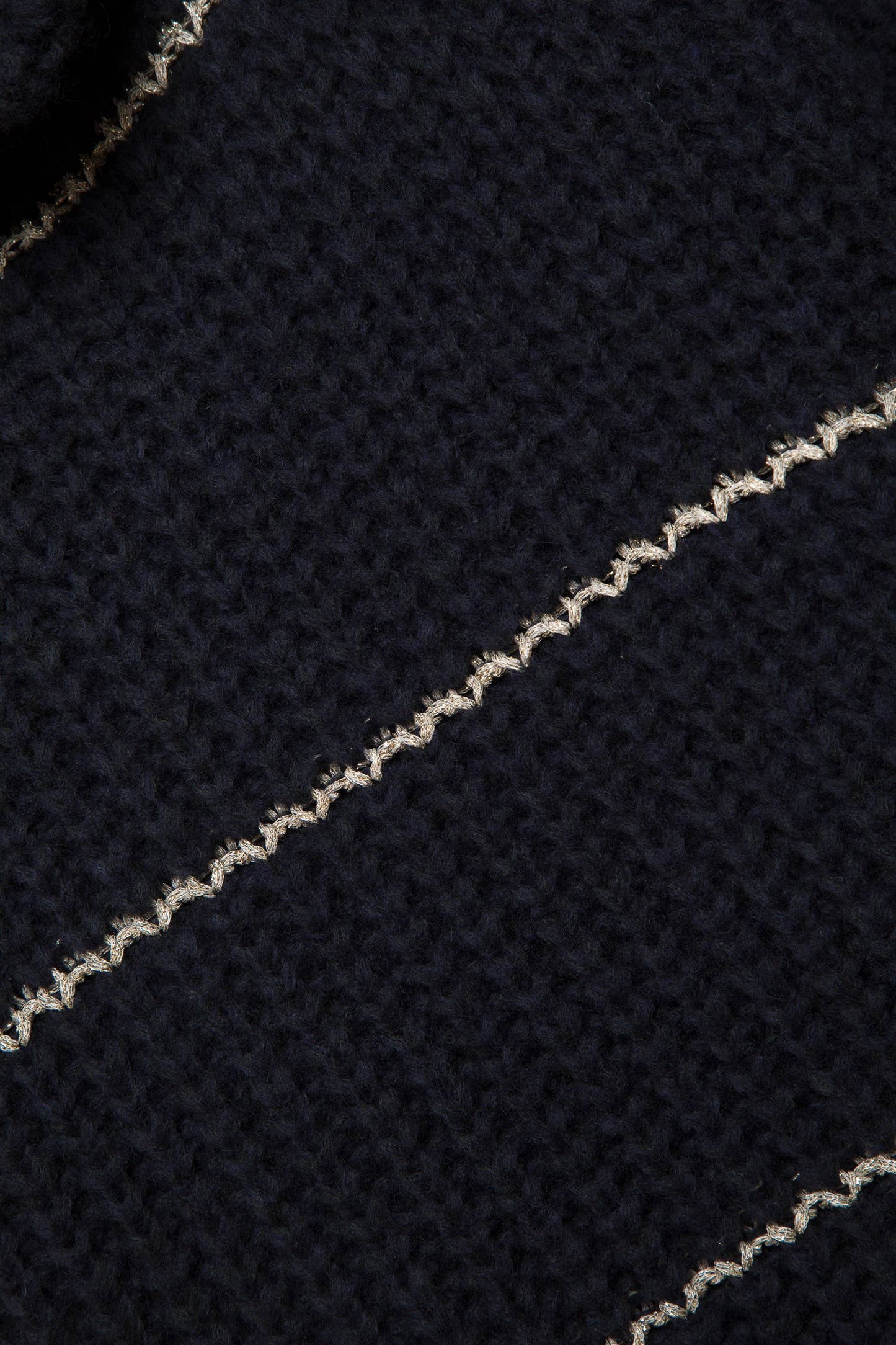 Maglione a righe in maglia con collo morbido
