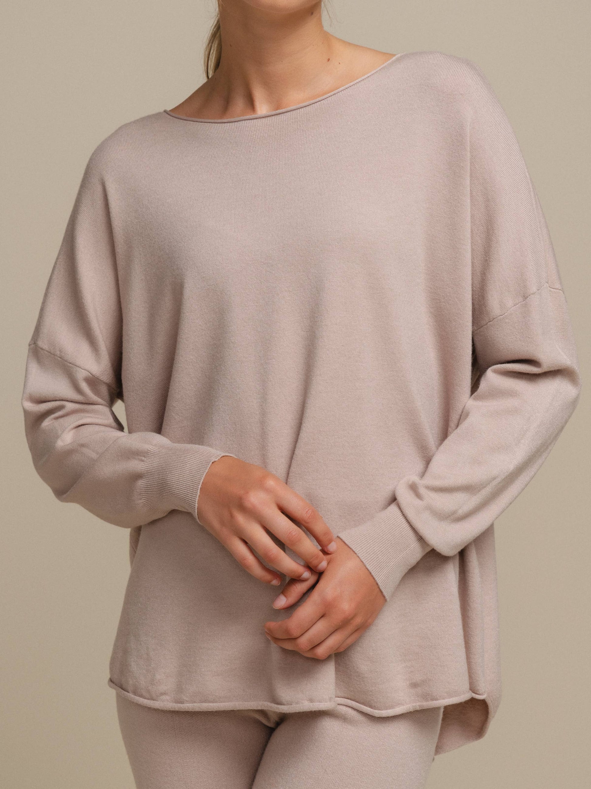 Maglia donna oversize in viscosa e maglia leggera