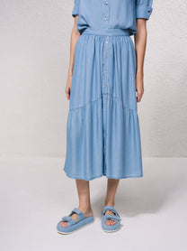 Gonna midi in denim leggero con bottoni frontali