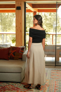 Top off-shoulder nero in cotone elasticizzato