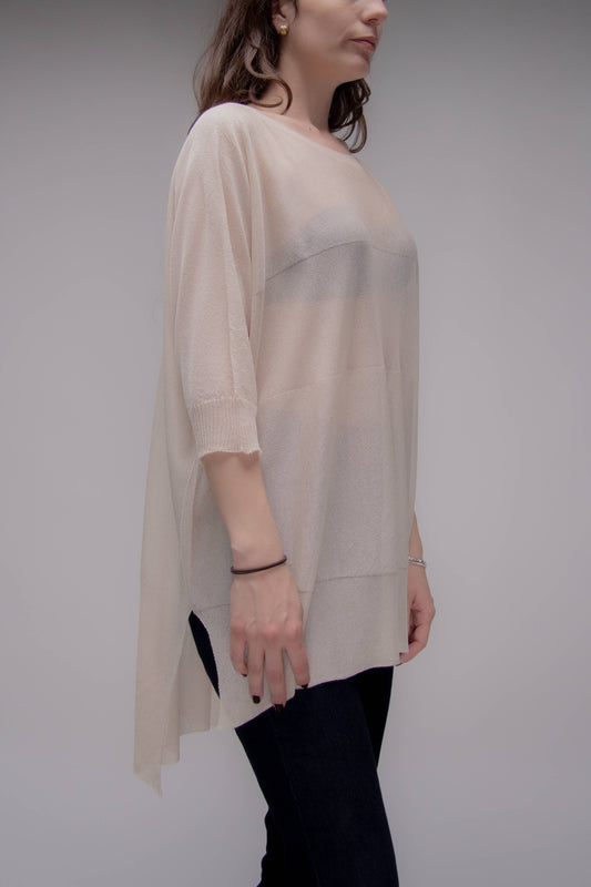 Pullover oversize con scollo a barca in maglia leggera