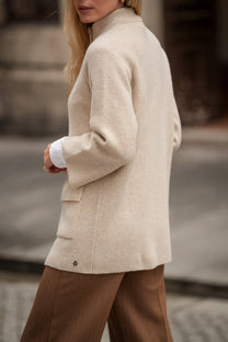 Cappotto strutturato in lana con collo alto
