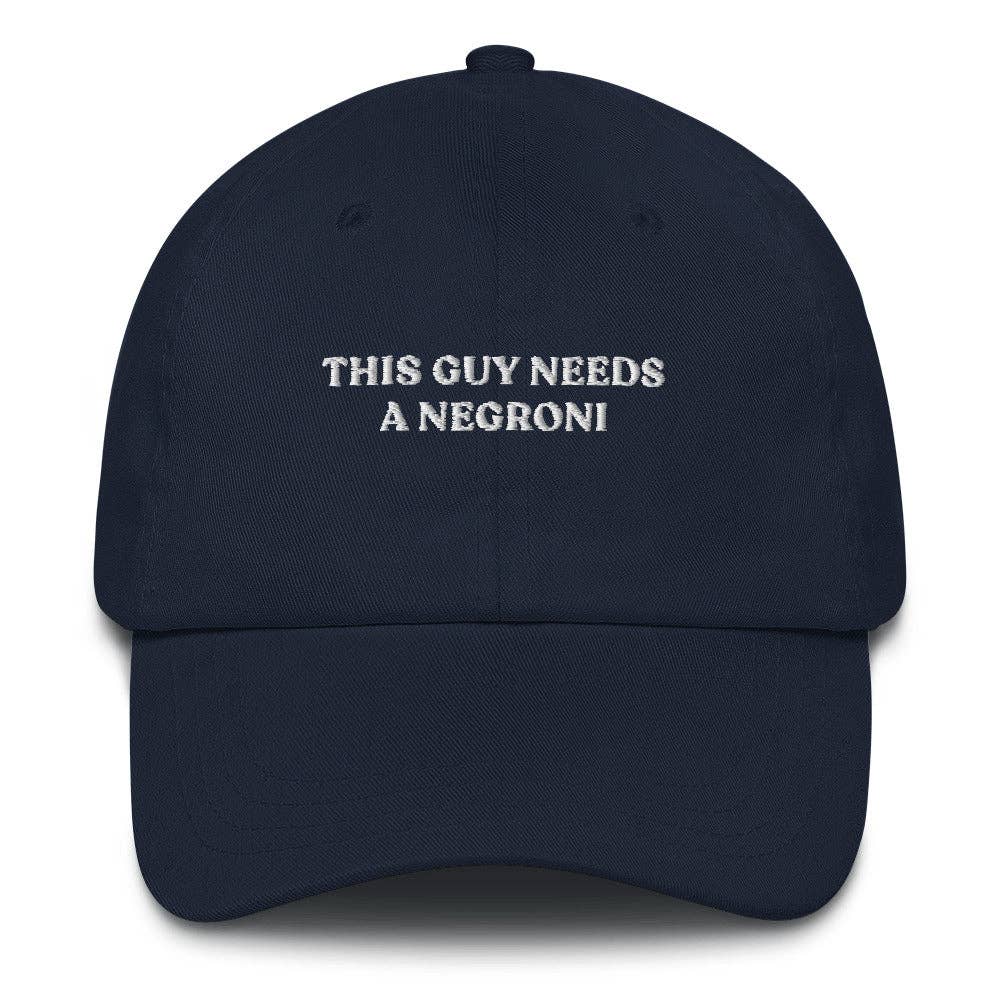 Cappellino con ricamo "This Guy Needs a Negroni"