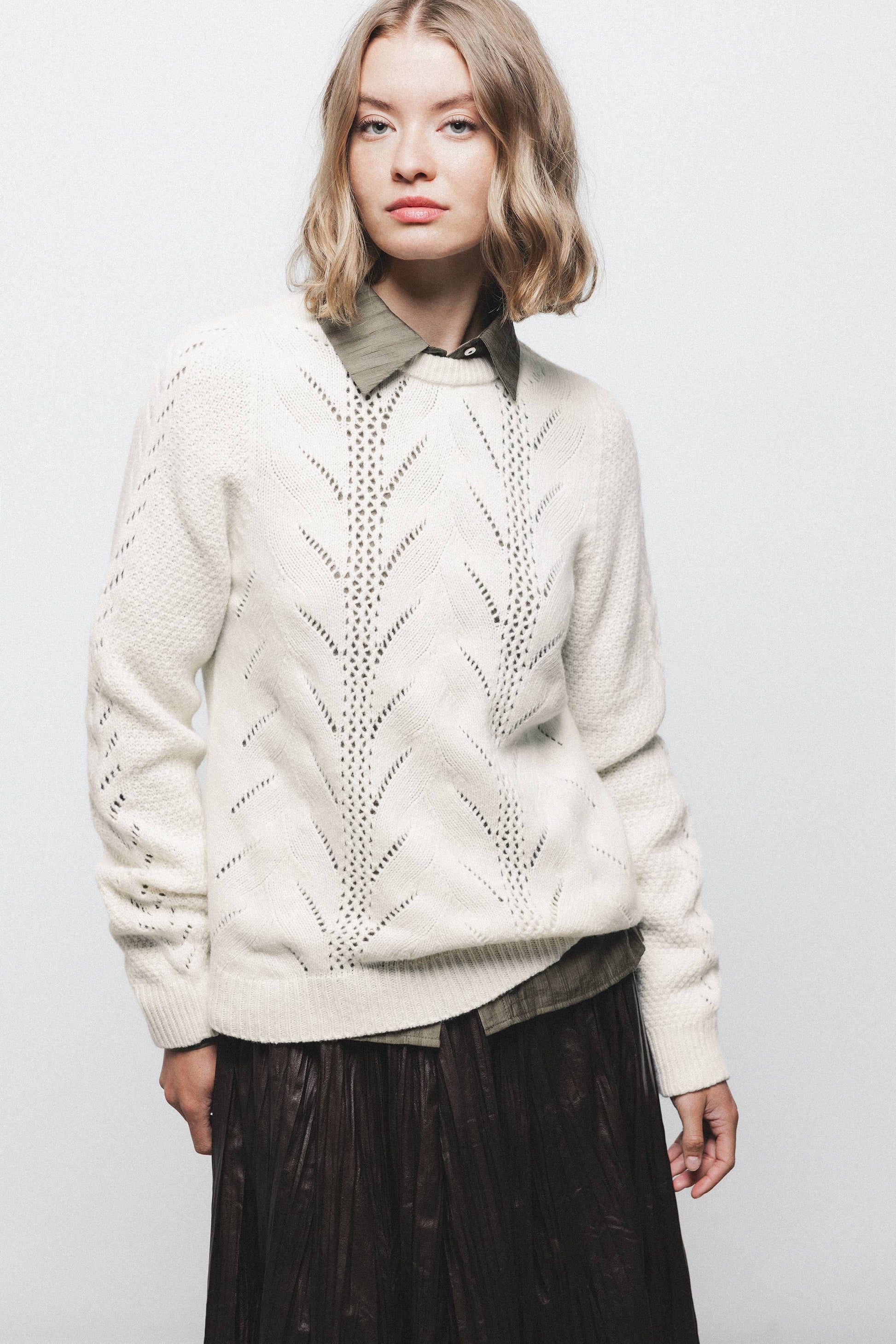 Maglione in maglia strutturata traforata girocollo