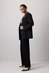 Blazer gessato nero con bottoni metallici