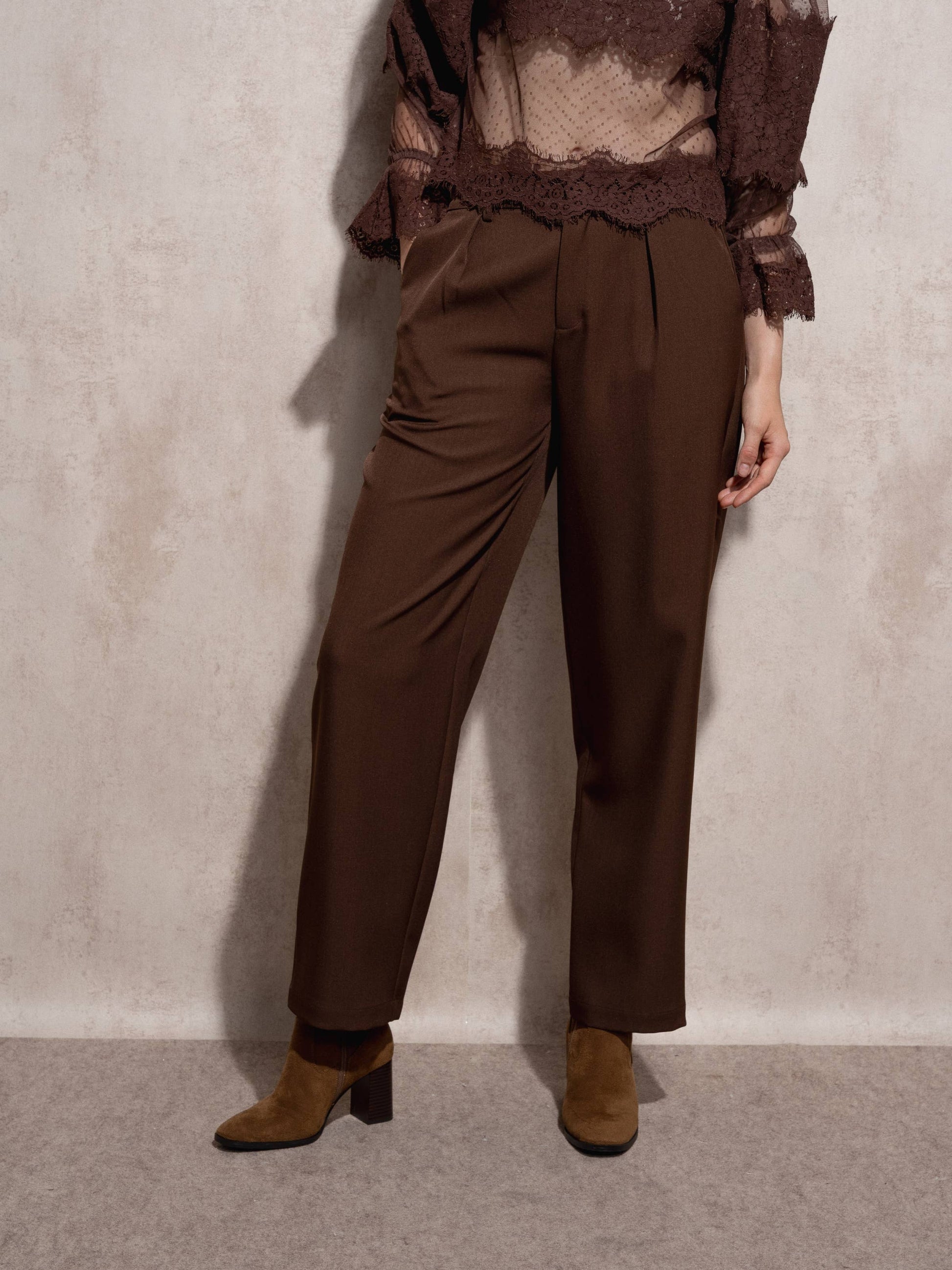 Pantaloni a pieghe a vita alta da donna