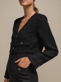 Tuta corta elegante in tweed con bottoni dorati