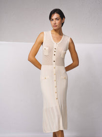 Abito midi in maglia aderente con bottoni dorati