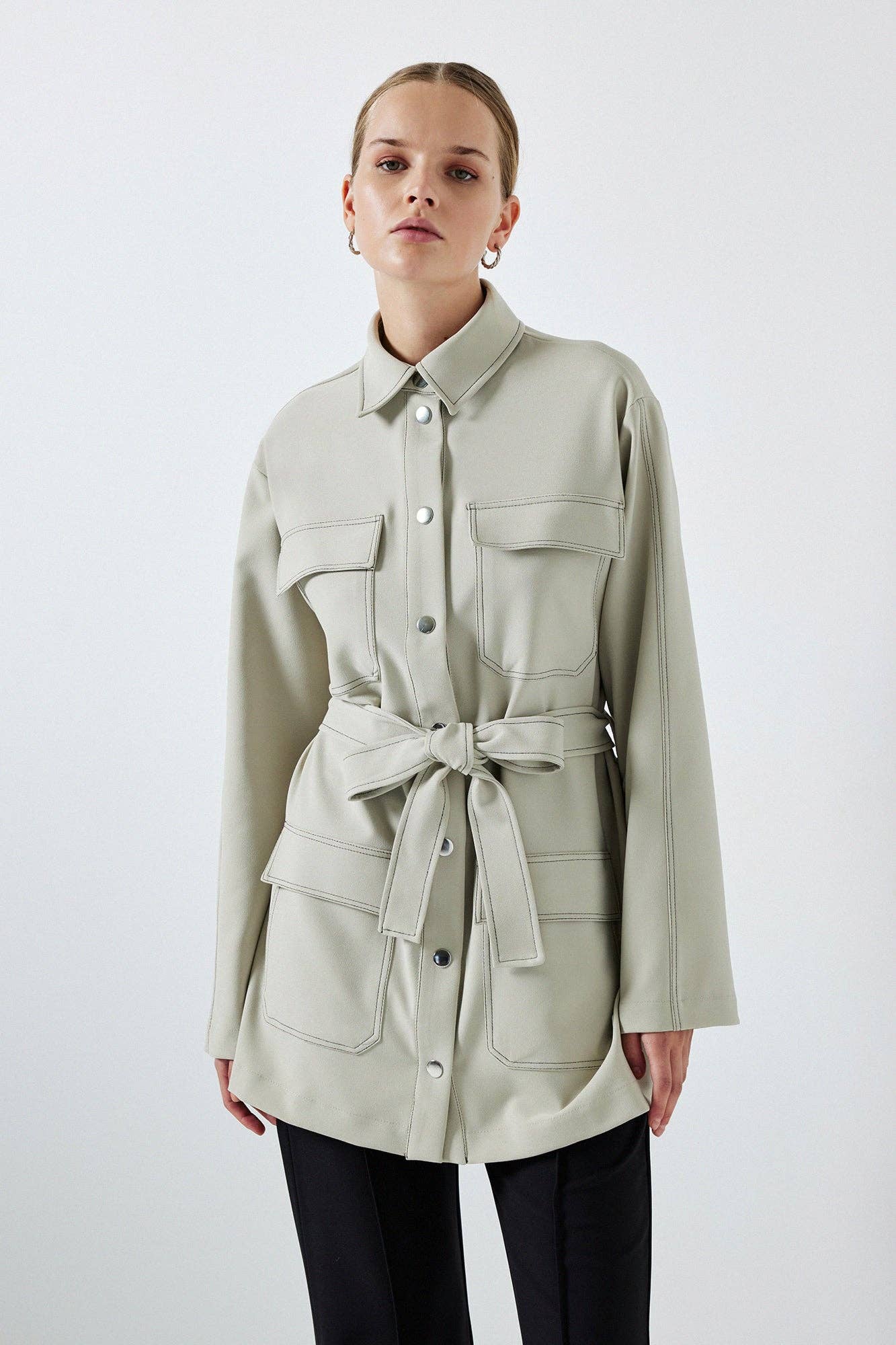 Camicia overshirt con cintura in vita