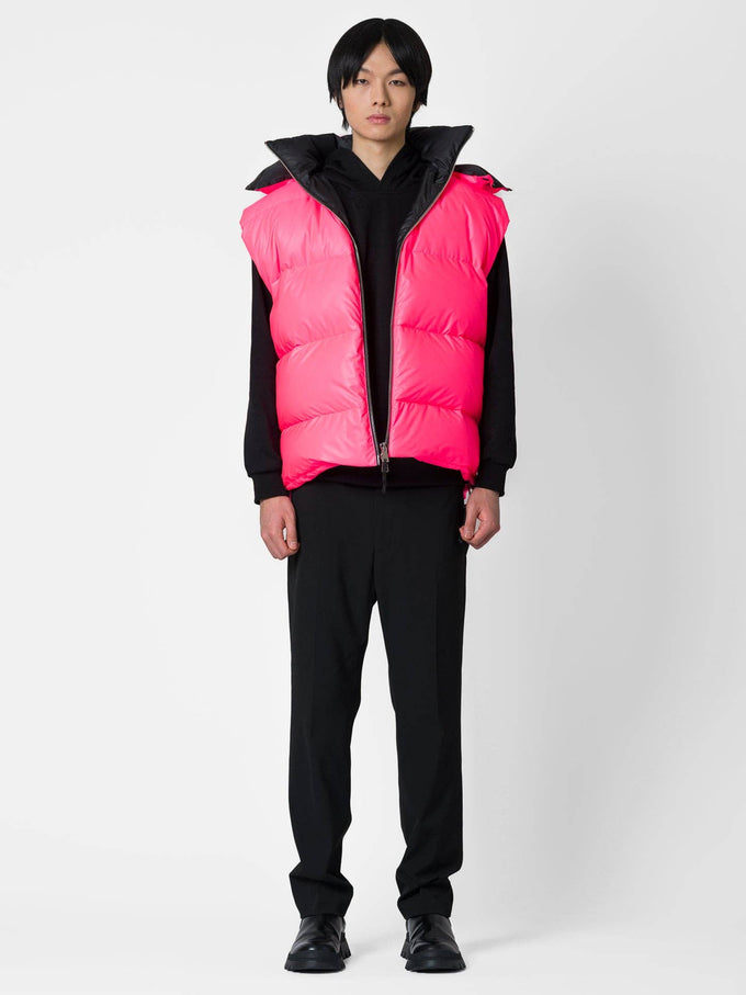 Gilet imbottito fluo con cappuccio removibile