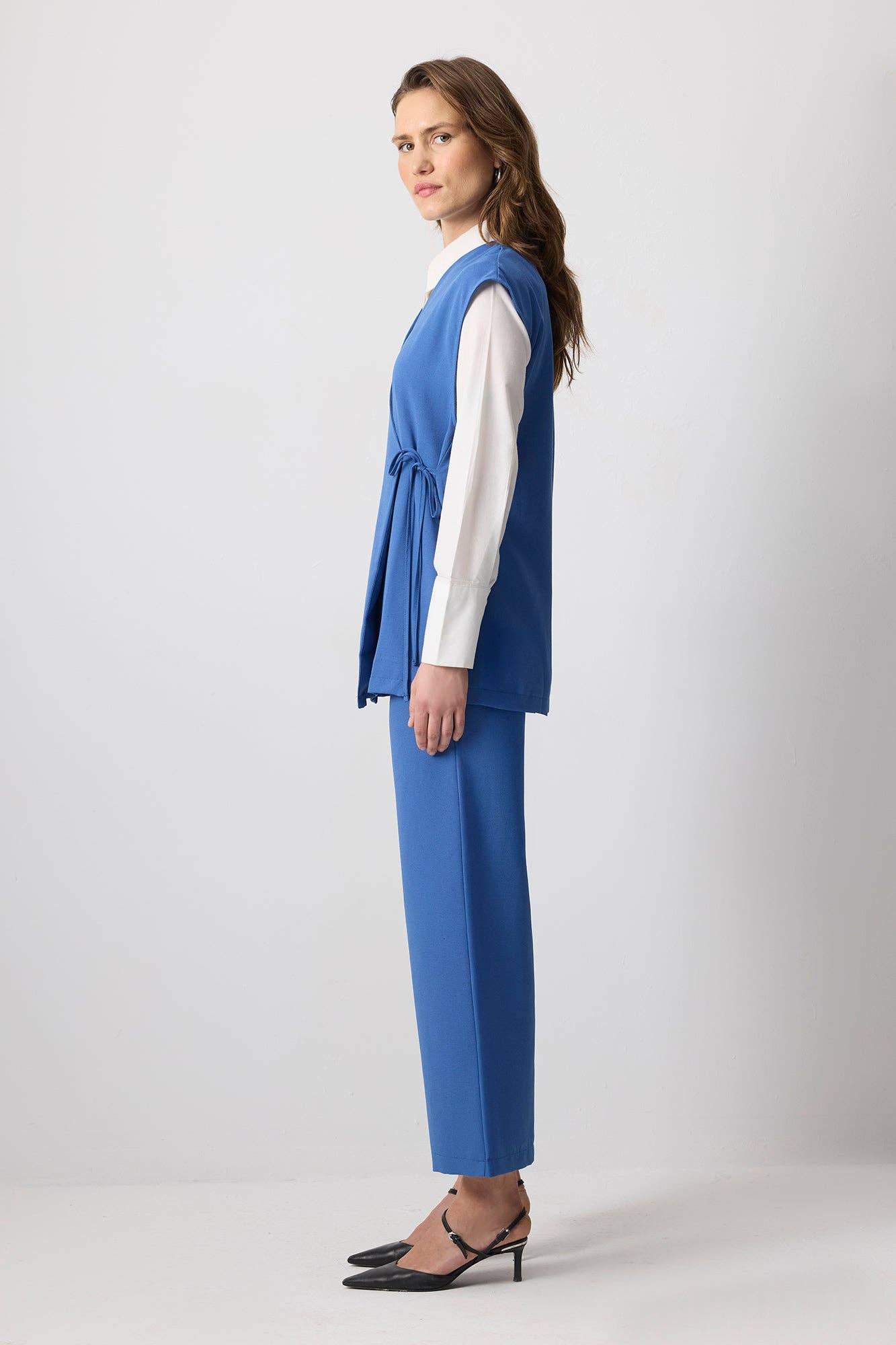 Completo gilet e pantaloni in misto lino indaco