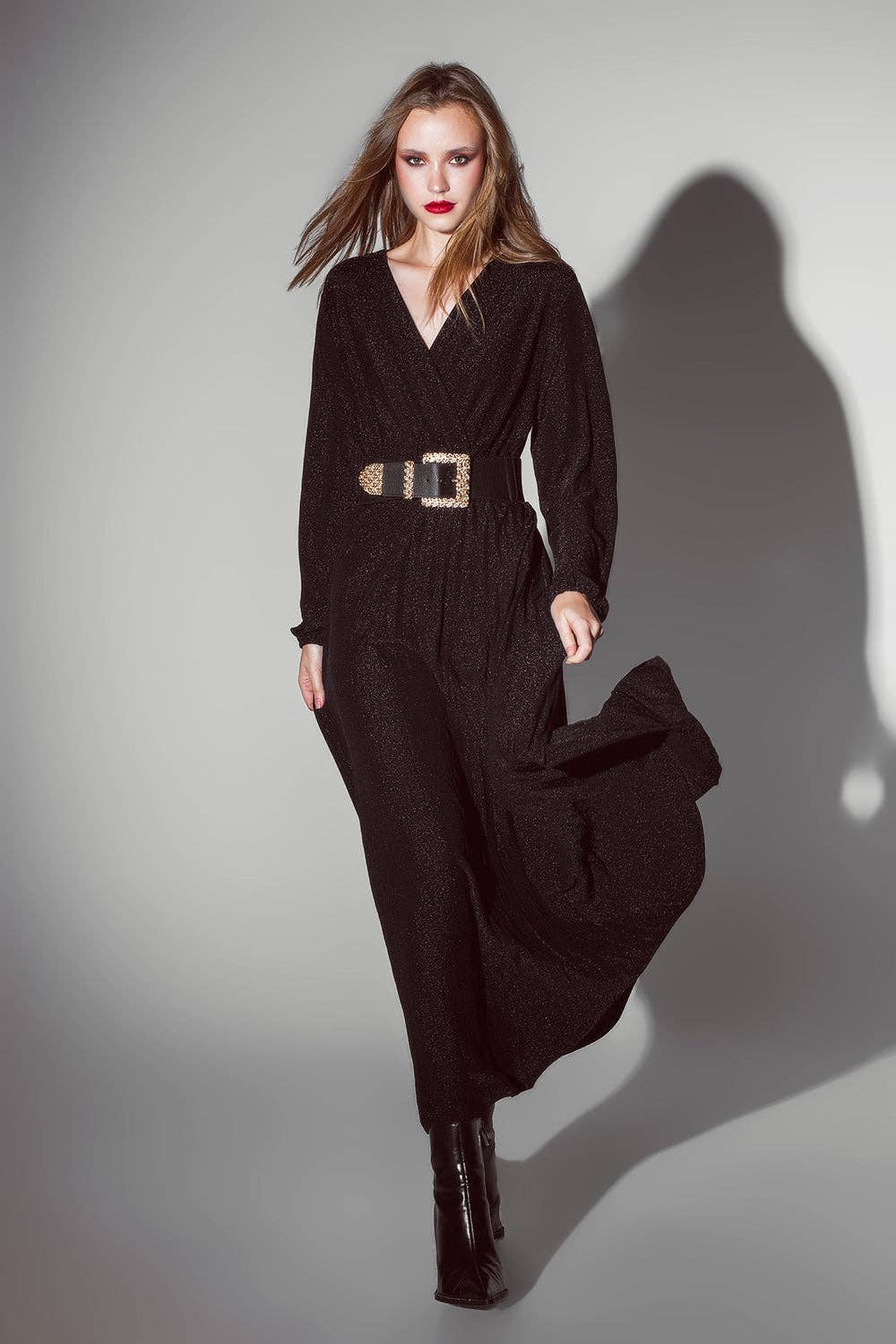 Abito lungo nero in lurex con scollo a V e cintura
