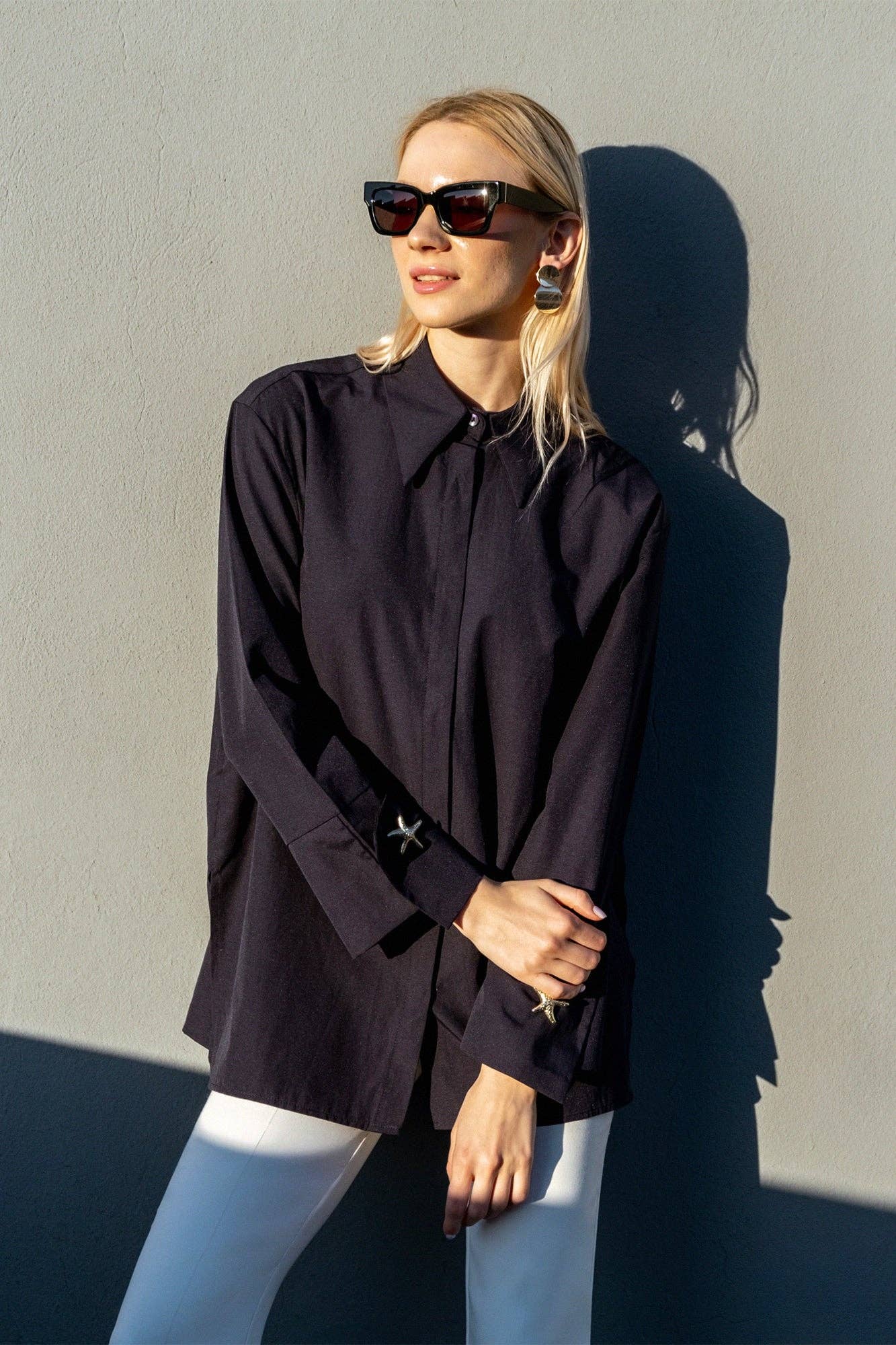Camicia con stelle marine e polsini ampi in misto cotone