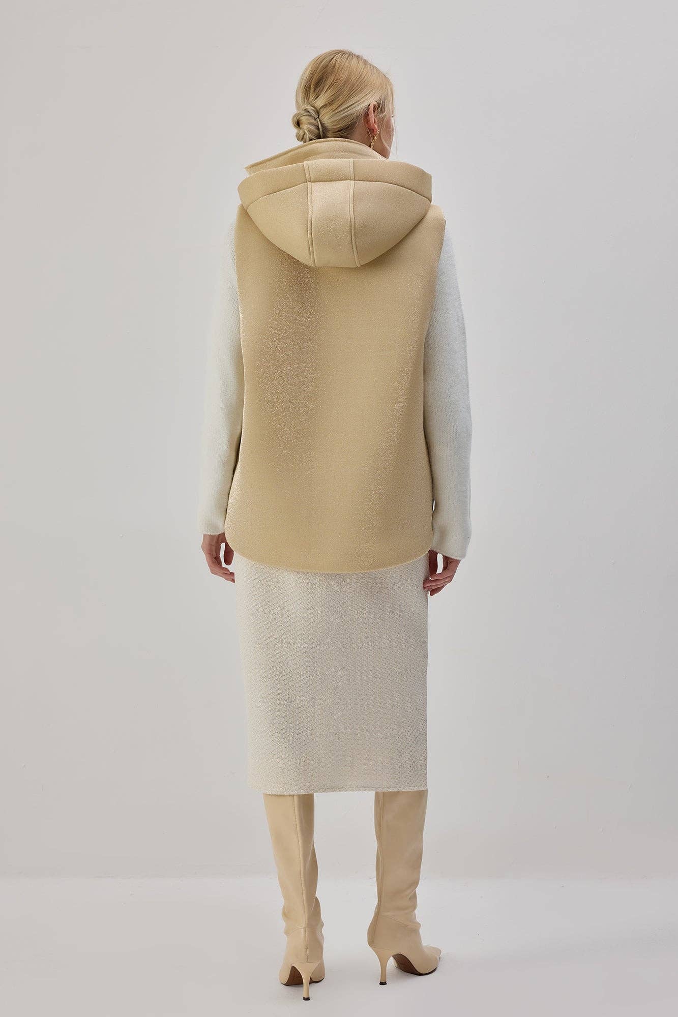 Gilet imbottito con cappuccio effetto lurex