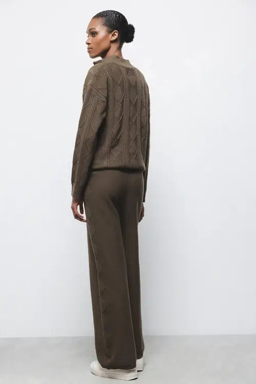 Pantaloni in maglia larghi con dettagli crochet
