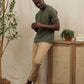 T-shirt sostenibile con taschino in jersey riciclato verde oliva