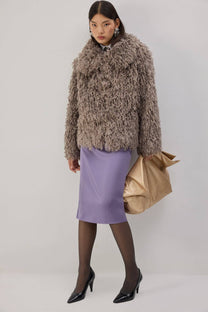 Cappotto in pelliccia sintetica riccia color visone