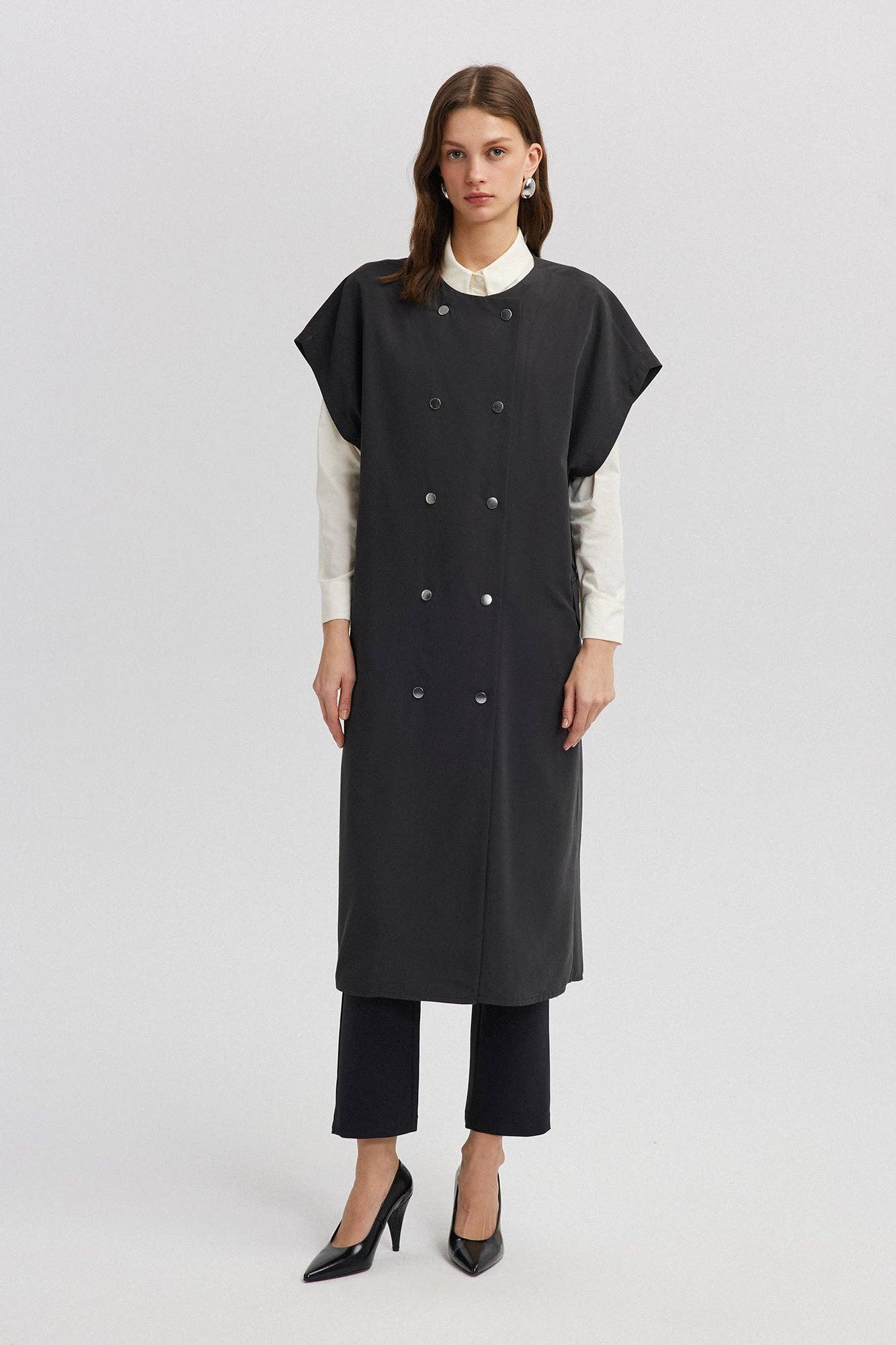 Gilet lungo nero con tasche