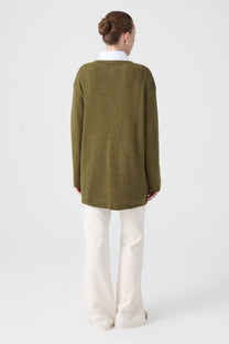 Cardigan lungo con bottoni