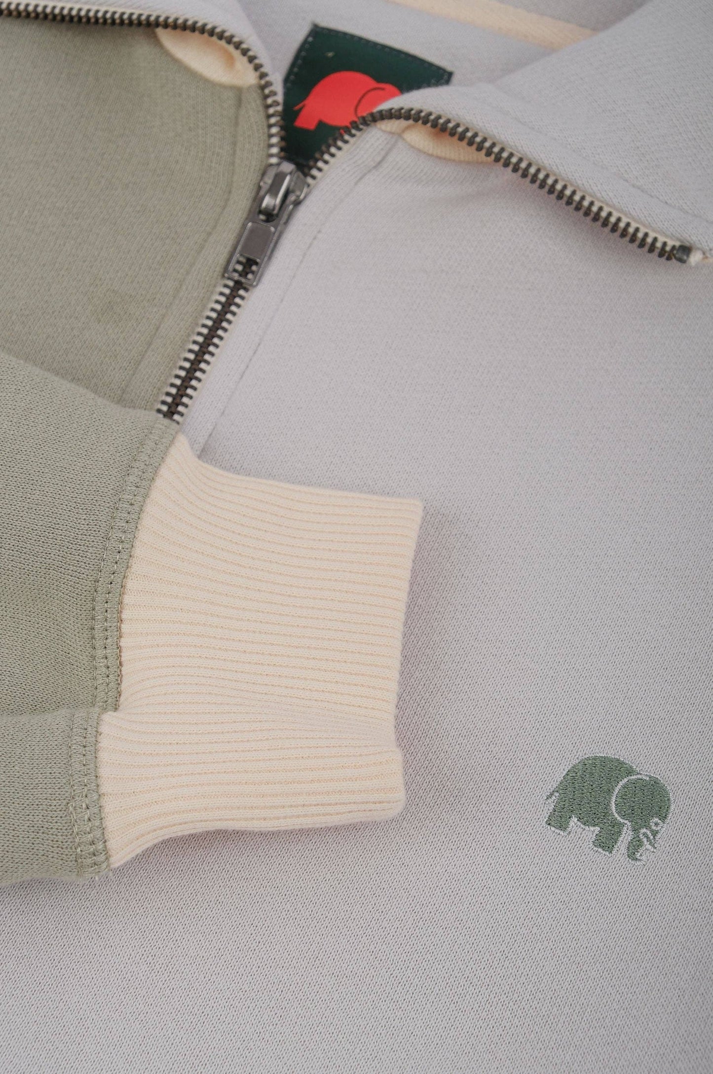 Maglione oversize color block con zip a un quarto Iron Veil