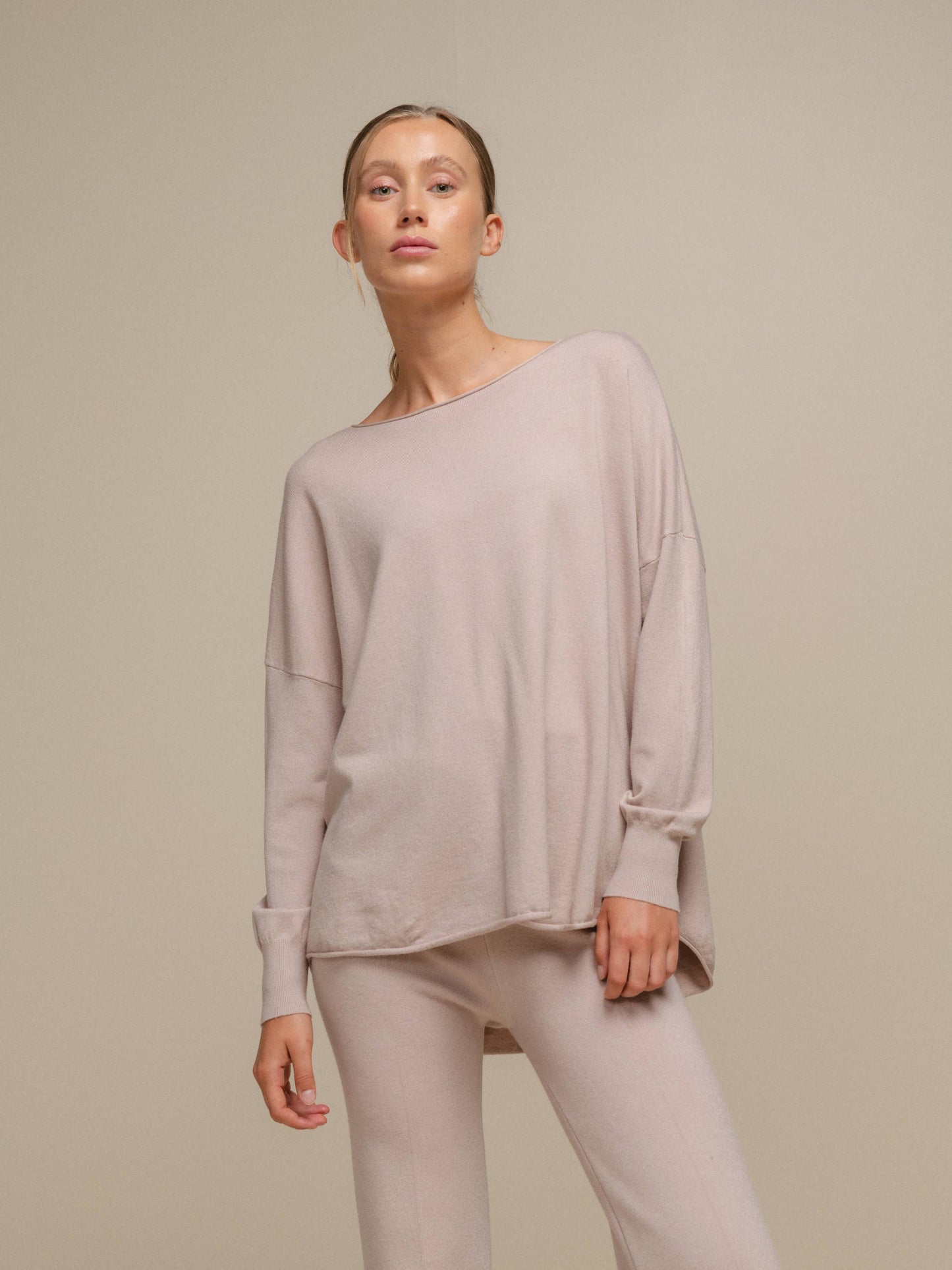 Maglia donna oversize in viscosa e maglia leggera