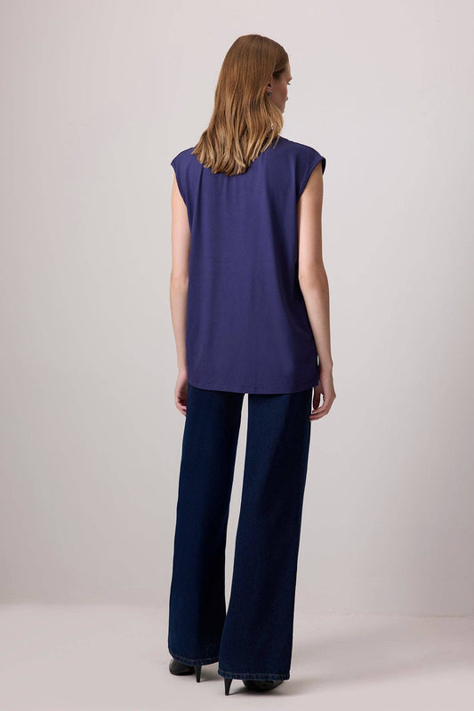 Top senza maniche blu navy in viscosa morbida