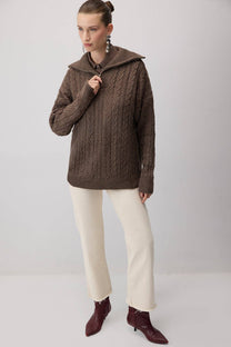 Maglione in maglia a trecce con zip e colletto ampio