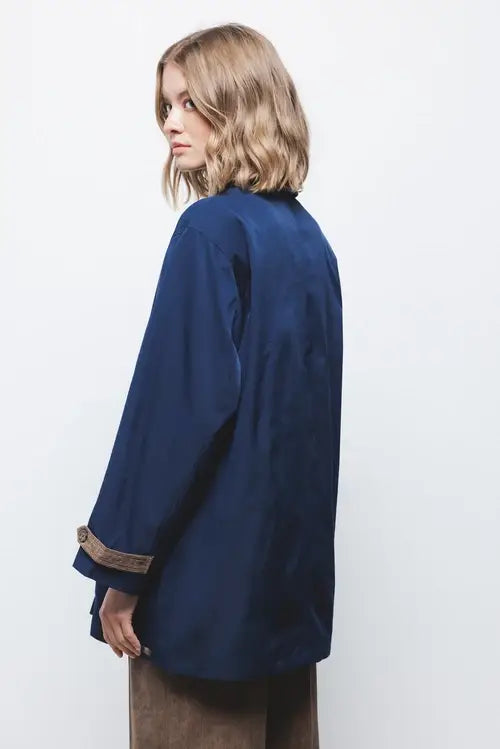 Trench coat semplice con colletto a contrasto in velluto a coste