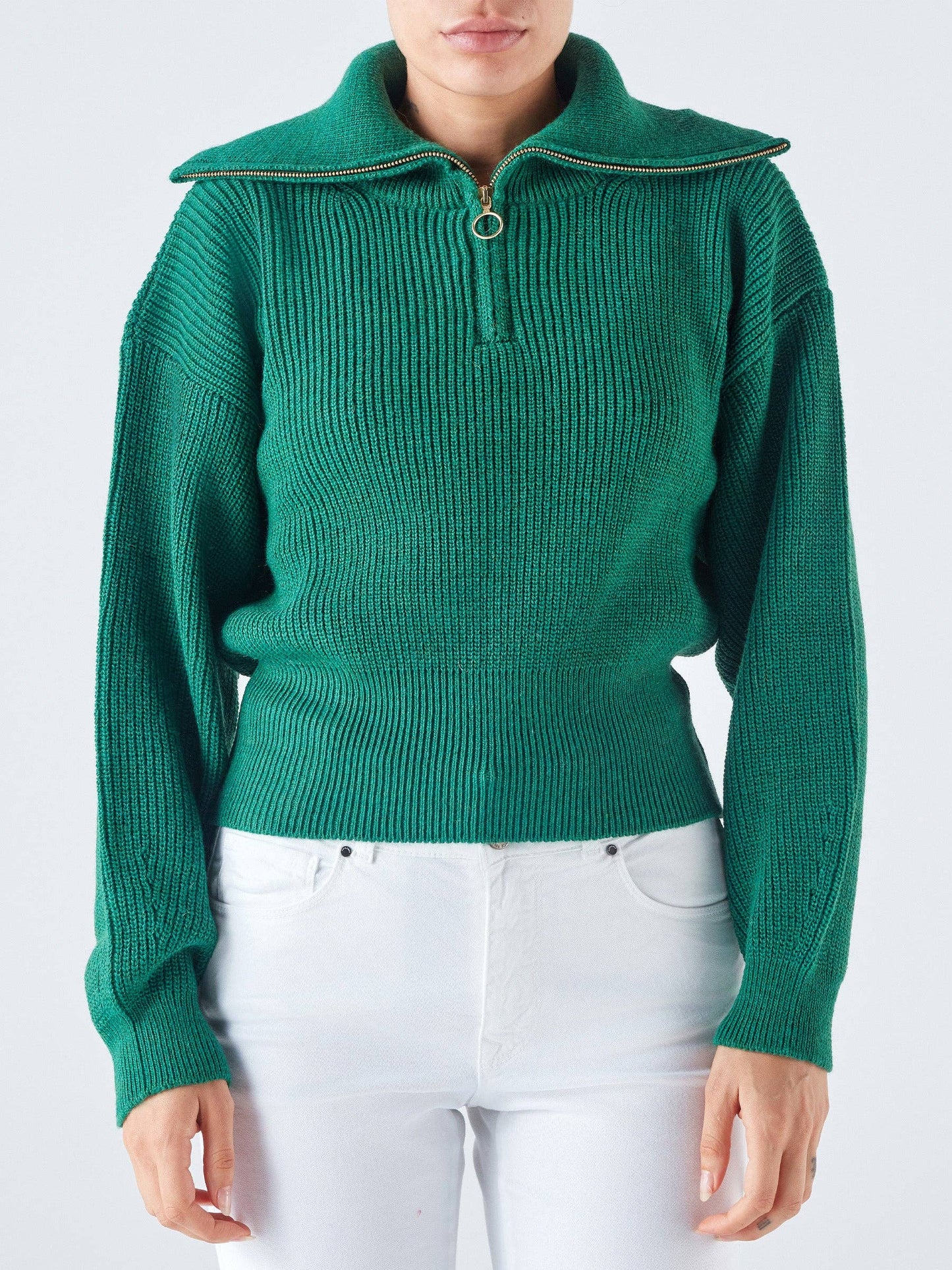 Maglia a costine con zip e collo ampio