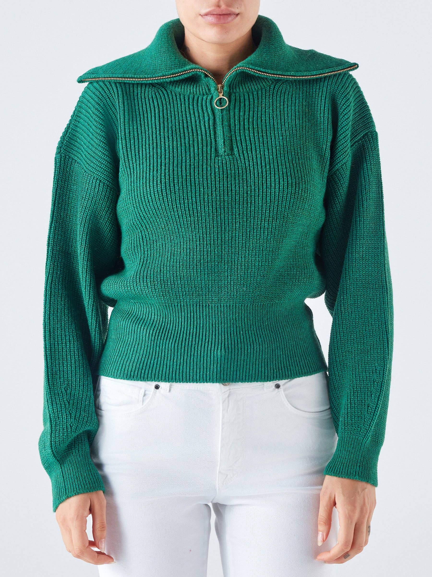 Maglia a costine con zip e collo ampio