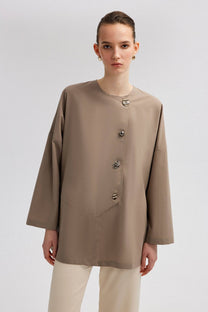Camicia asimmetrica con bottoni