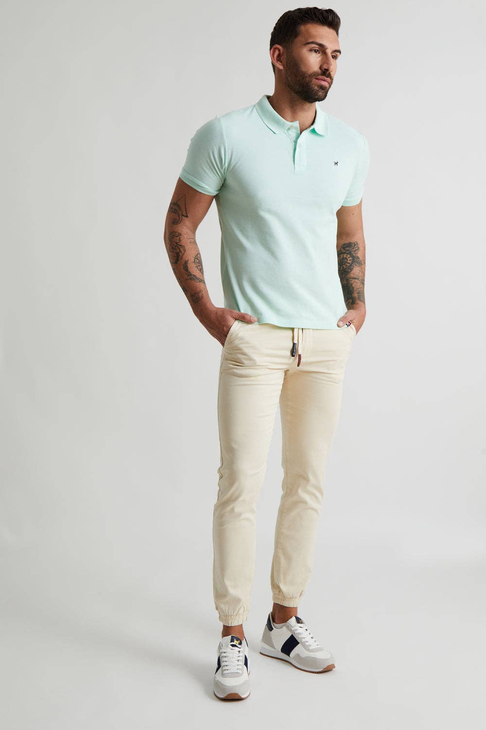 Pantaloni jogger con vita elasticizzata