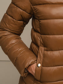 Piumino donna imbottito con collo alto