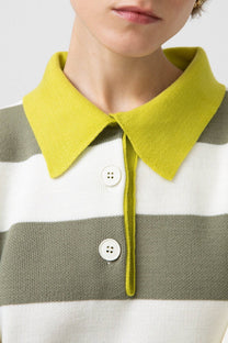 Maglione oversize a righe con colletto polo