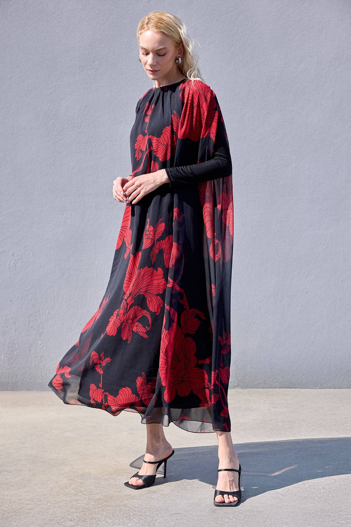 Abito lungo in chiffon con stampa floreale