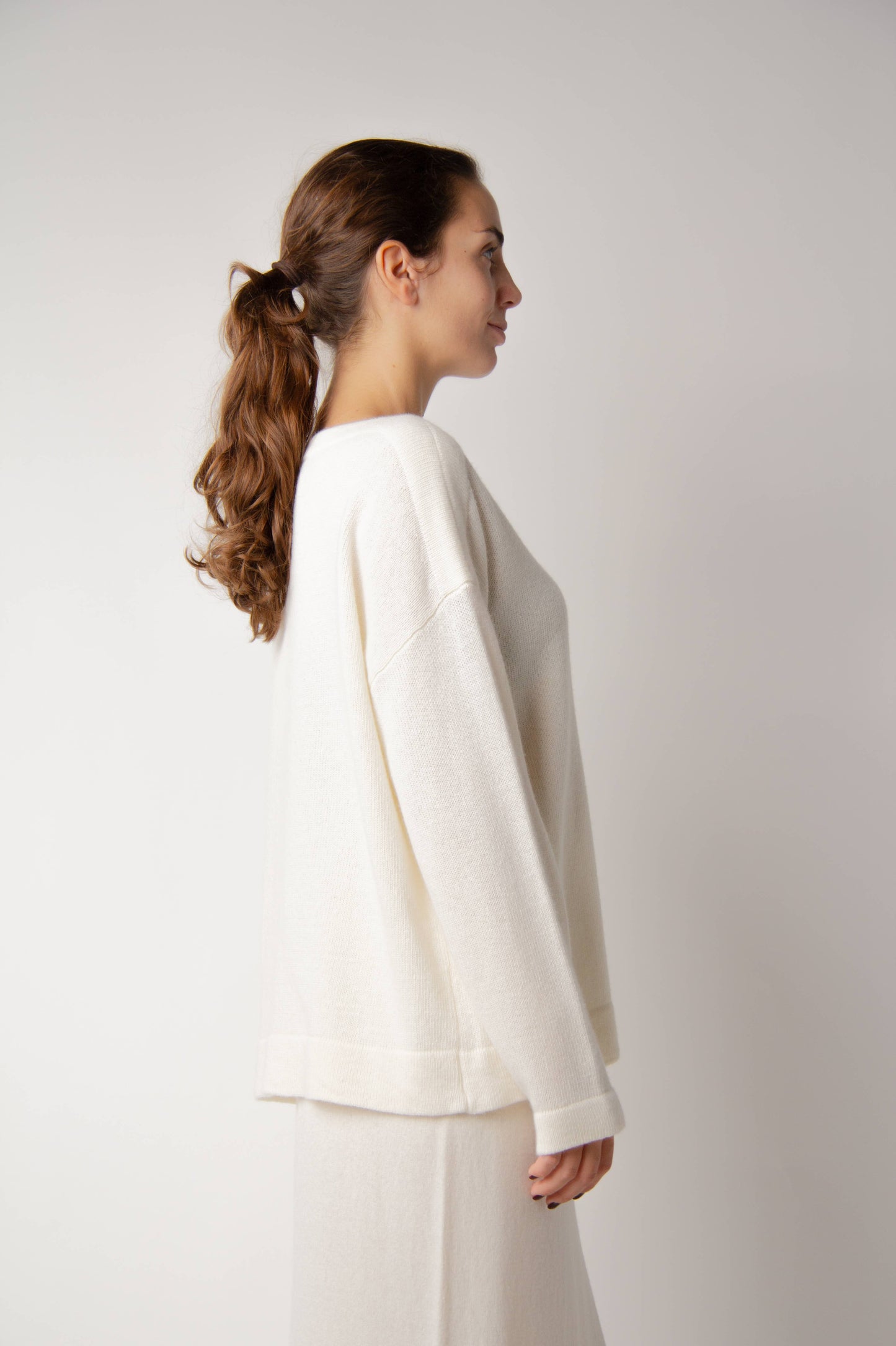 Maglione con scollo a barchetta in misto cashmere