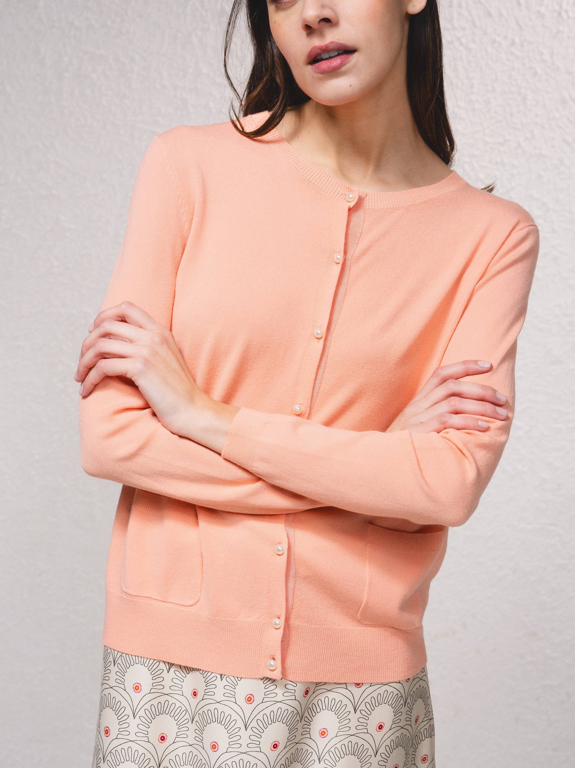 Cardigan in maglia con bottoni effetto perla